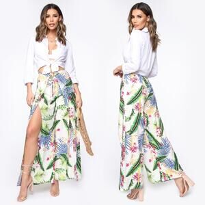 FASHION NOVA • Shayna Toe Waist Floral Tropical Flare Pants
